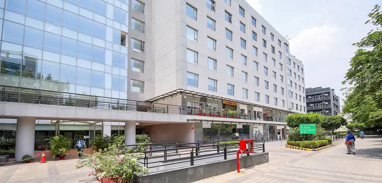 DLF Star Tower, Sector 30, NH-48, Gurugram